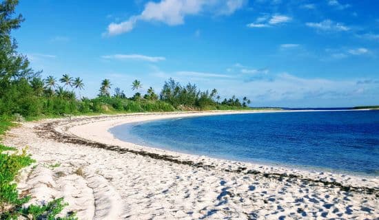 Blog | This dirt road in Governors Harbour reveals undercover beaches | MYOUTISLANDS.COM