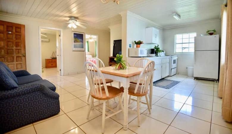 Nathan's Lodge | myoutislands.com