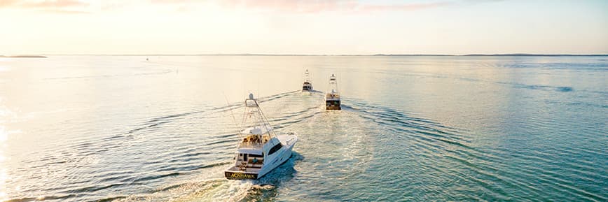 women serving on a yacht